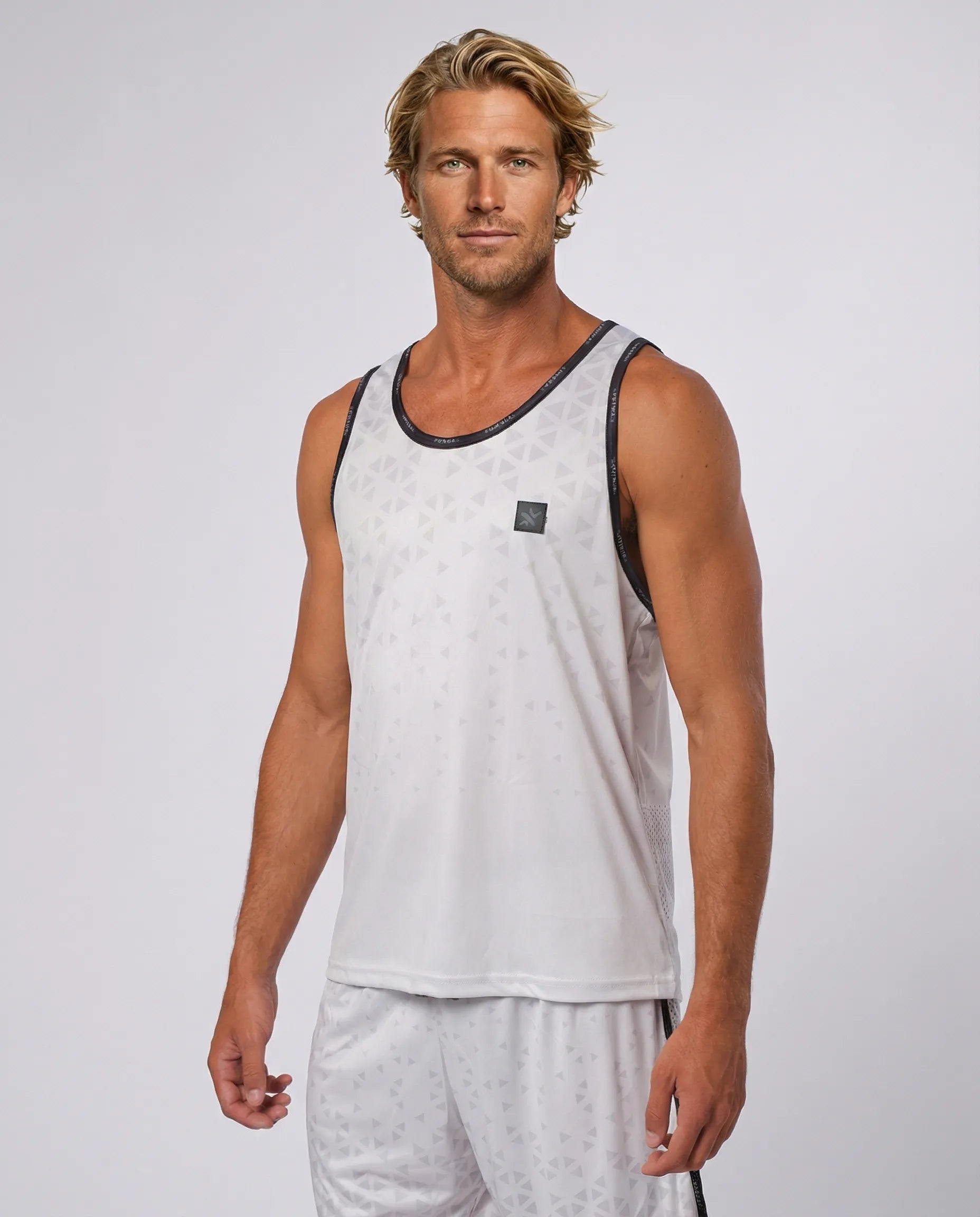 STAR Meteorite performance tank top with Sand-Off technology, available in multiple colors, regular fit gear for beach volleyball.