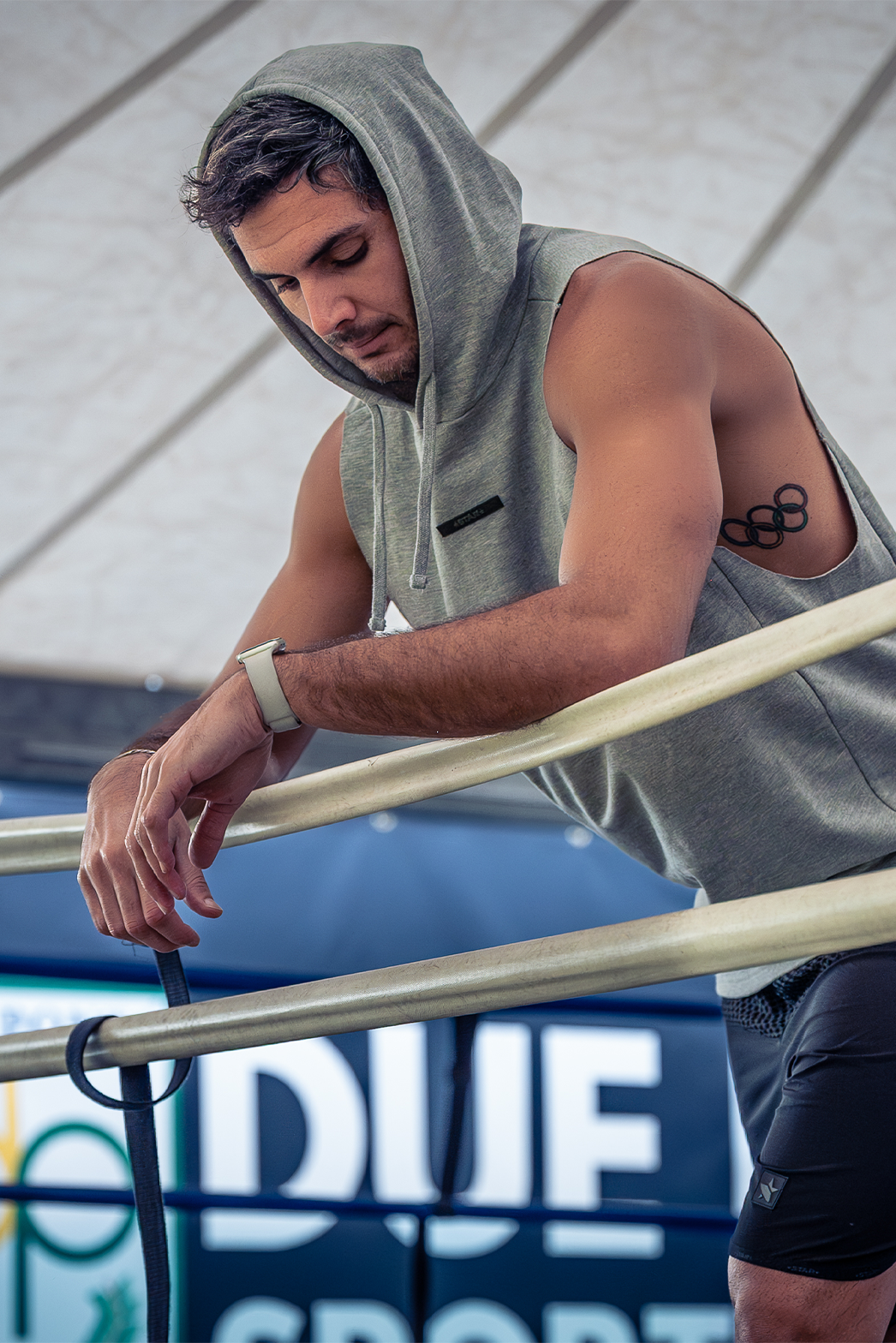 STAR® Sleeveless Beach Volleyball Hoodie – Training & Warm-Up Tank Top